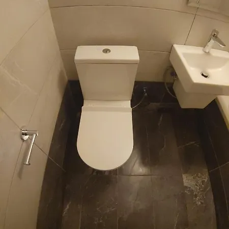 Renovated 2 Bedroom In Light House