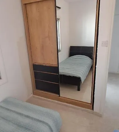 Renovated 2 Bedroom In Light House *