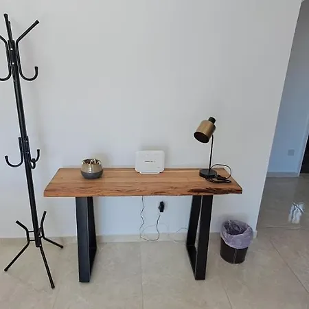 Renovated 2 Bedroom In Light House