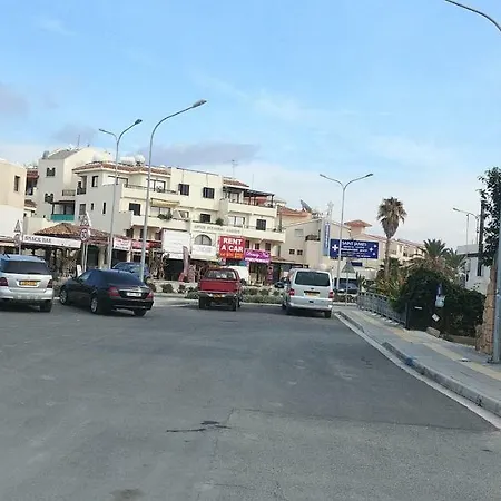 Renovated 2 Bedroom In Light House