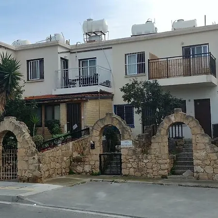 Renovated 2 Bedroom In Light House * Paphos