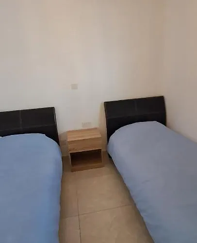 Renovated 2 Bedroom In Light House パ フォス