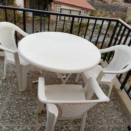 Apartment Luxury In Light House Paphos